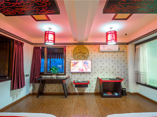 傣家风情望江双床房