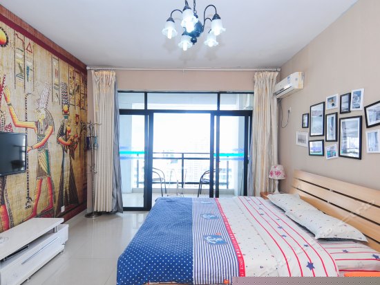 雅致侧海景大床房