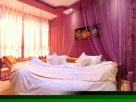 奢侈情侣主题房