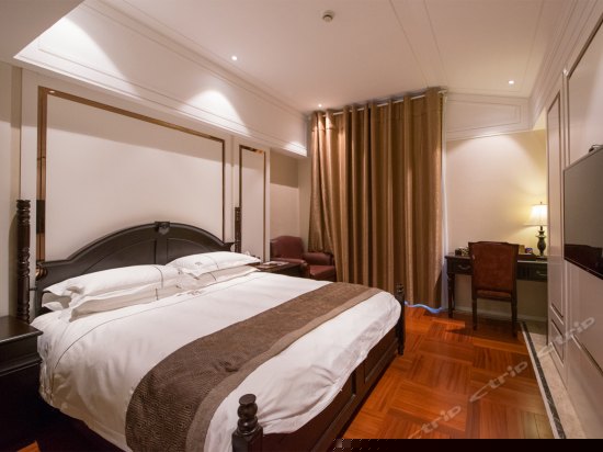 超豪华大床房