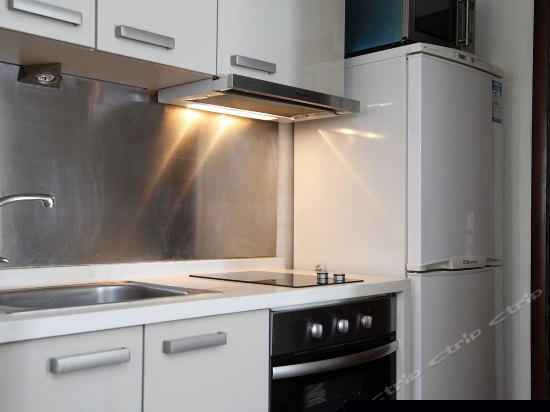 豪华商务大床房