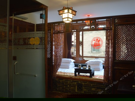 豪华窑洞土炕房