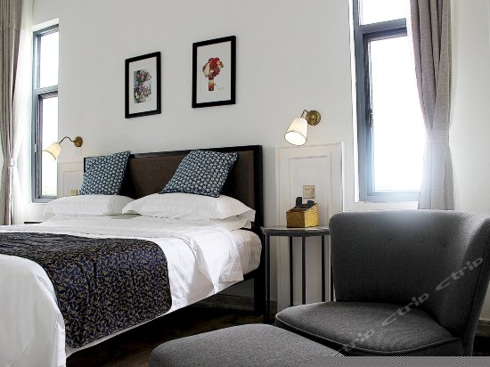 侧面田园景观大床房