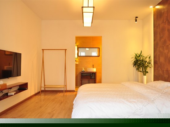 凡尘院景大床房