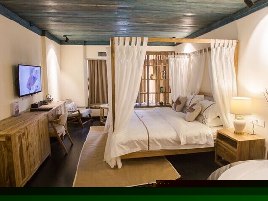 茉莉豪华大床房