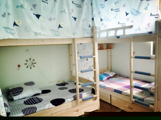 嘉陵清风江景男生四人间(床位)