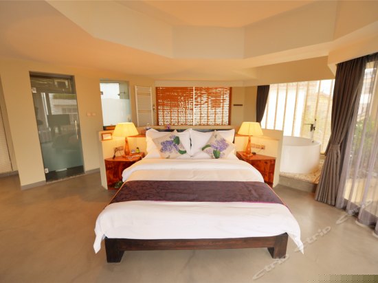 玉龙雪山全景房