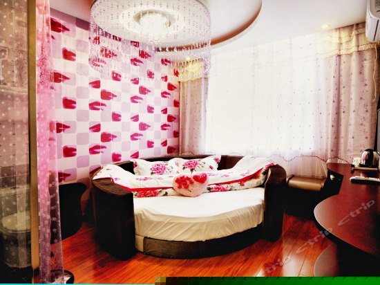 时尚情侣房