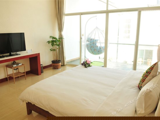 侧面海景大床房