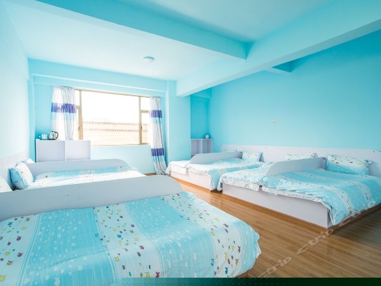 八人间（床位房）