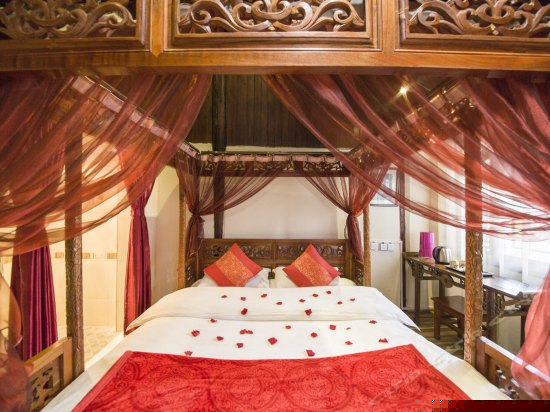 201佳偶天成 龙床房