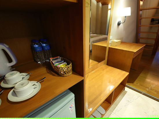 亲子阁楼四人房