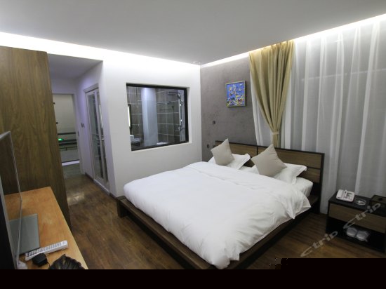 逸海-海景大床房