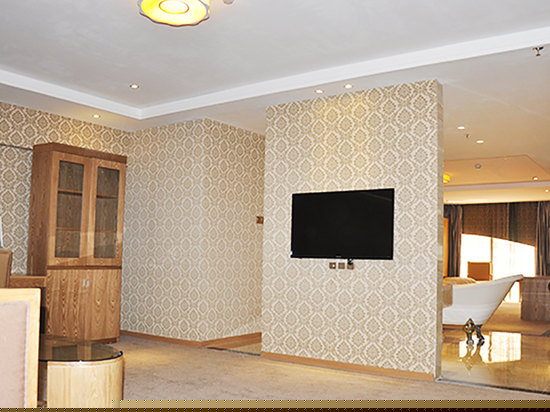 豪华园景家庭房