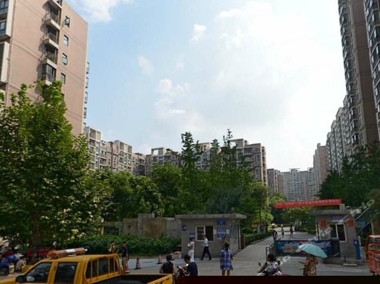 成都东站月悦公寓