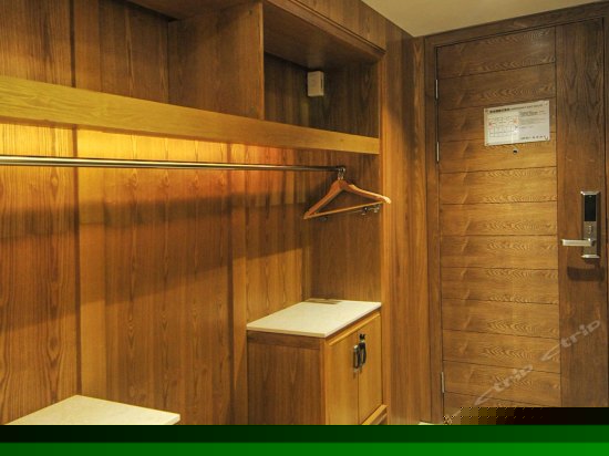 高级园景双床房