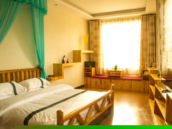 阳光蜜月大床房