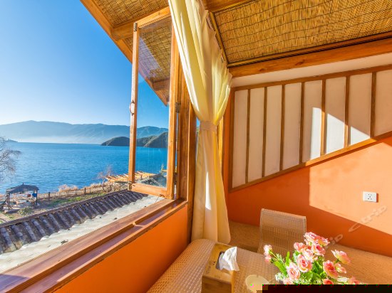 日姹·湖景露台复式房