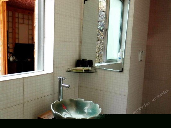 一楼复古榻榻米房