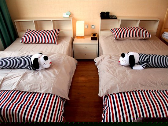 花开田田园风光房