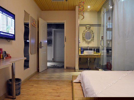 高丽山水创意房