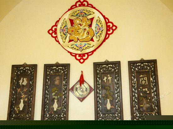 富贵荣华窑洞土炕房