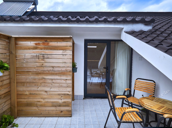 山景露台亲子房