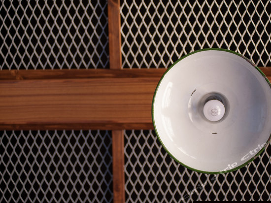 摩登工业四人房