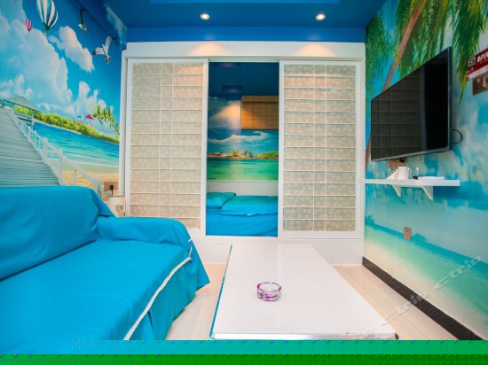 蜈支洲椰林海岸