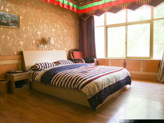 1.5米阳光大床间(公卫)