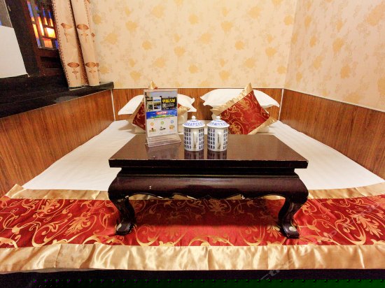 特色绣楼小土炕