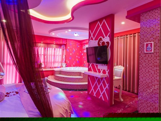 凯蒂萌心高级主题房