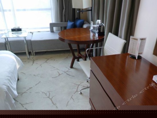 A座豪华商务双床房