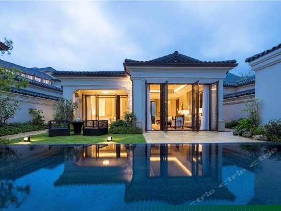 私密泳池园景别墅