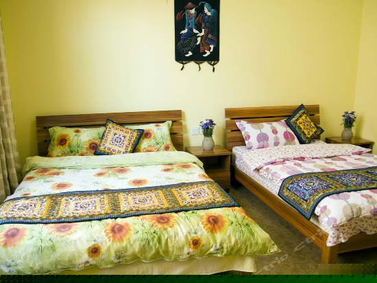 梅—温馨家庭亲子房