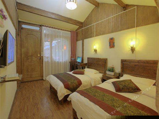 木府店豪华标准间