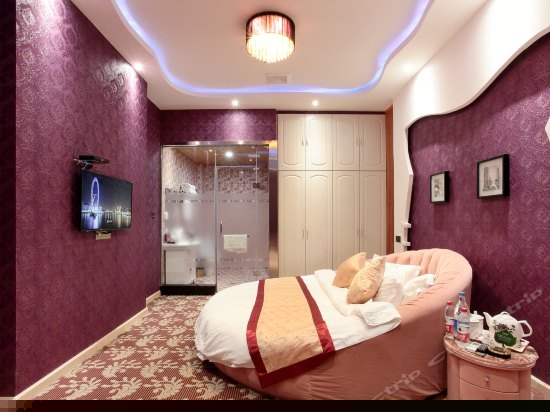 奢侈情侣主题房