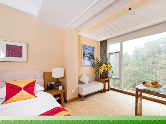 8号楼标准双床间