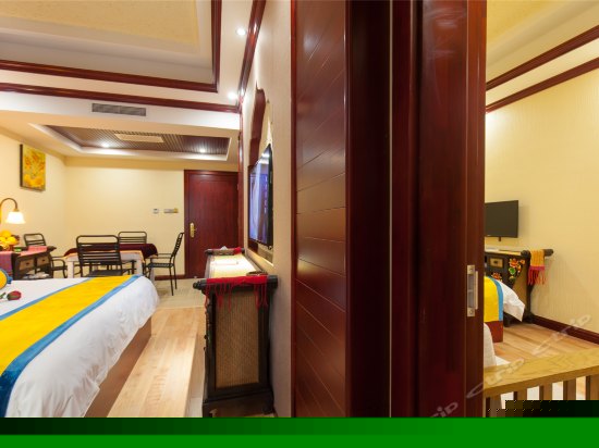 南亚风情家庭套房