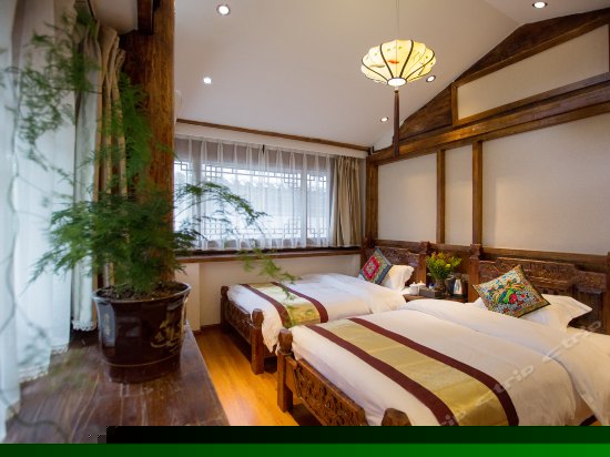 二楼豪华标准房