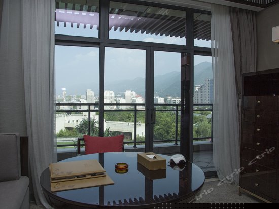 私属汤池观景房