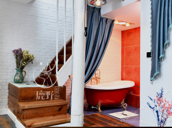 鹿柒复式侯月大床房