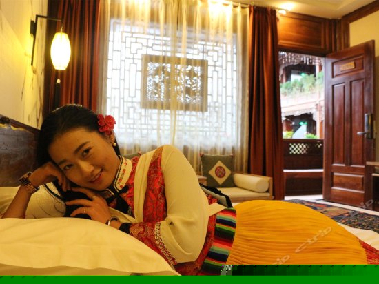 庭院东厢大床房