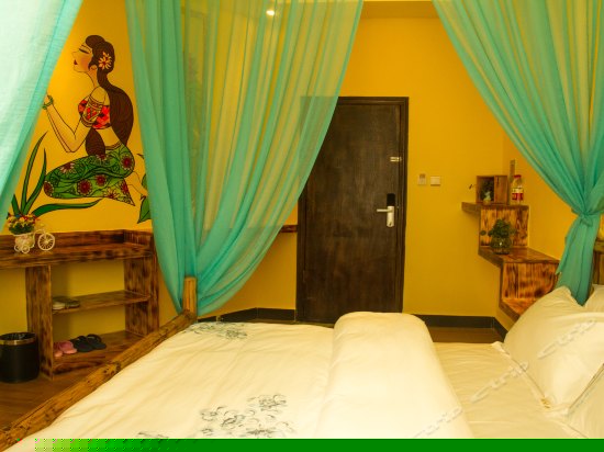 阳光蜜月大床房