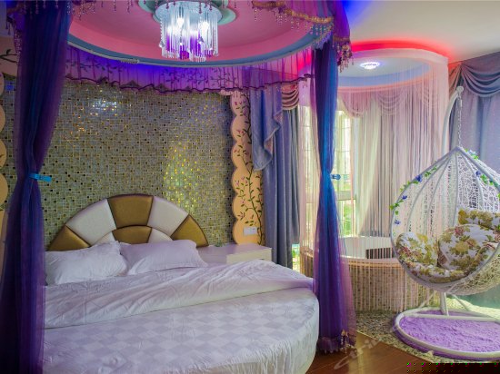 豪华浴缸观景圆床房