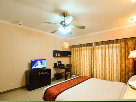 高级海景电脑大床房