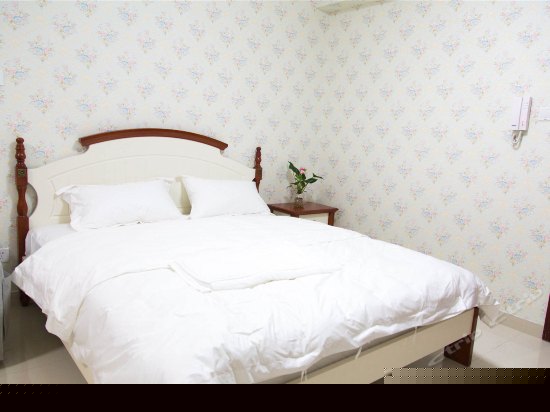 精品舒适大床房