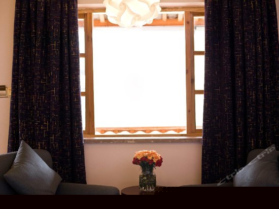 民间歌谣大床房