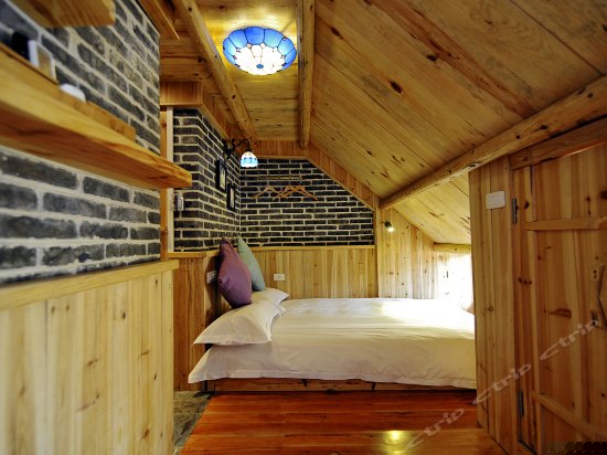 b栋, 碧云小阁阁楼榻榻米房b