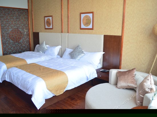 舒适山景双床房